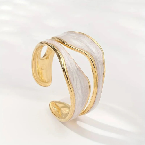 PENELOPE | TIDSLÖS VIT GULD RING