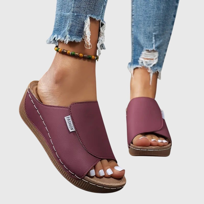 Esther | Ortopediska kilklackade sandaler