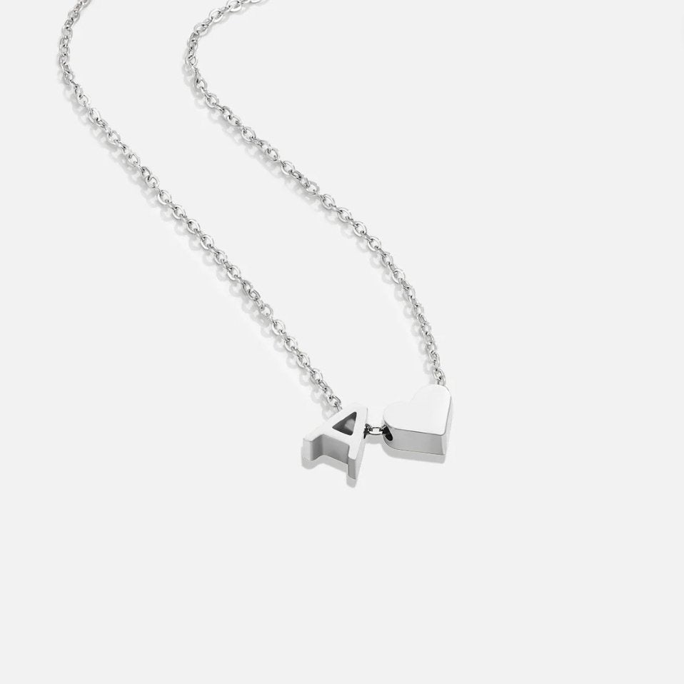 YAHNA | BREV INITIAL SILVER HÄNGSmycke